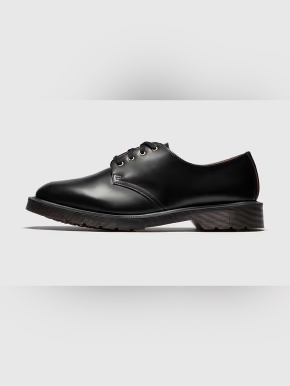 Dr martens Smith Lace Up Low top Oxfords Unisex 7 men’s and size 8.5 women